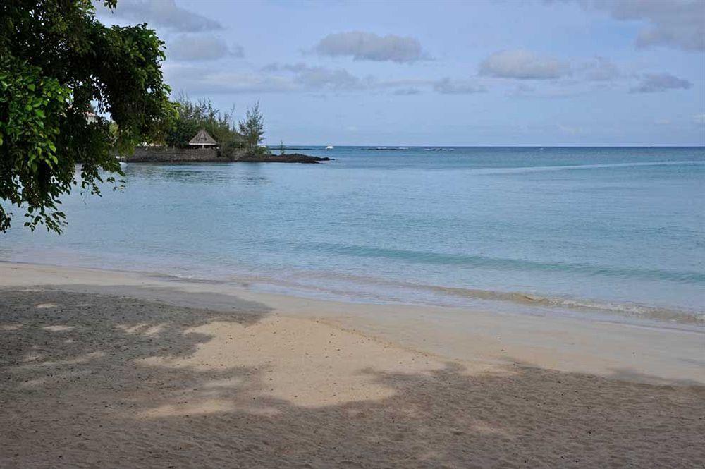 Flowers Of Paradise Pereybere Beach Exteriör bild